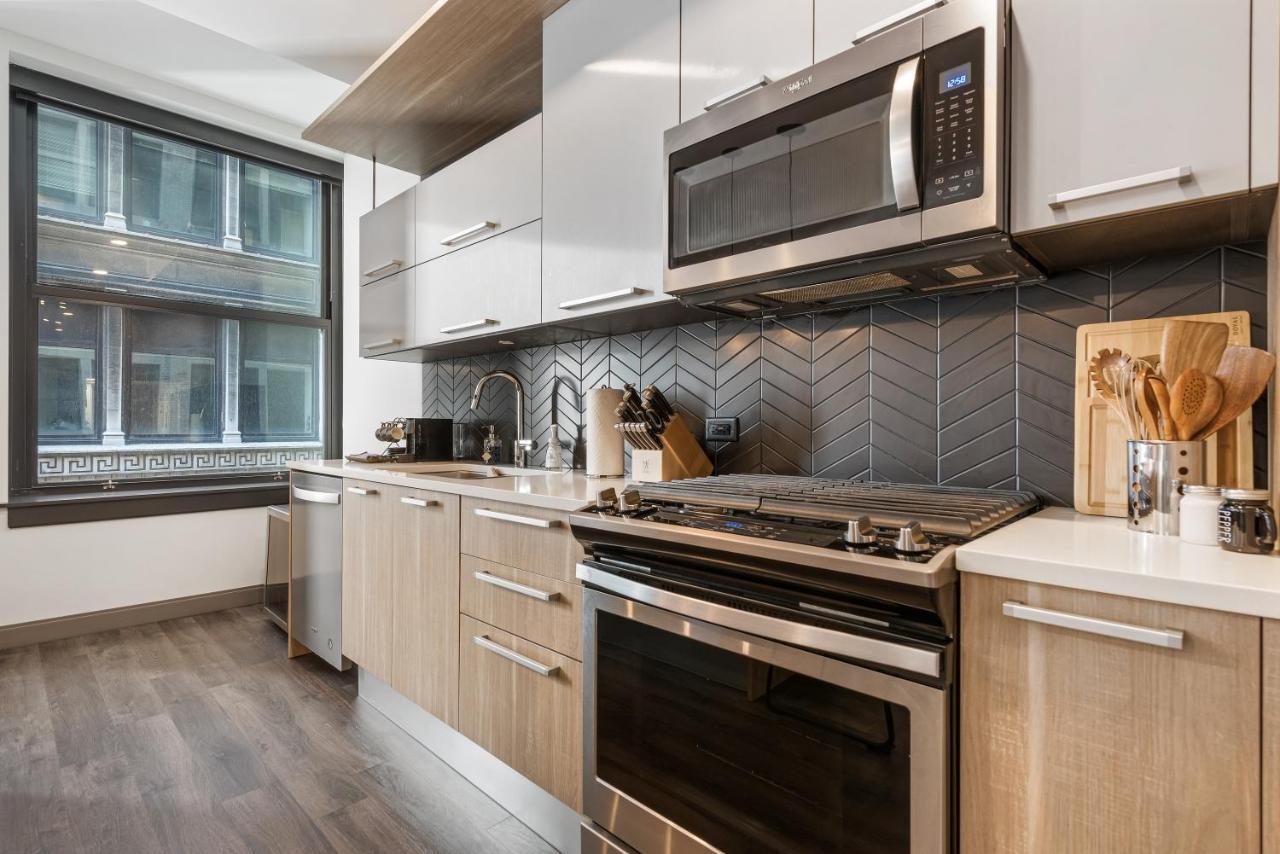 Experience Downtown Chicago At Millennium - Luxury Apartments In The Loop Luaran gambar