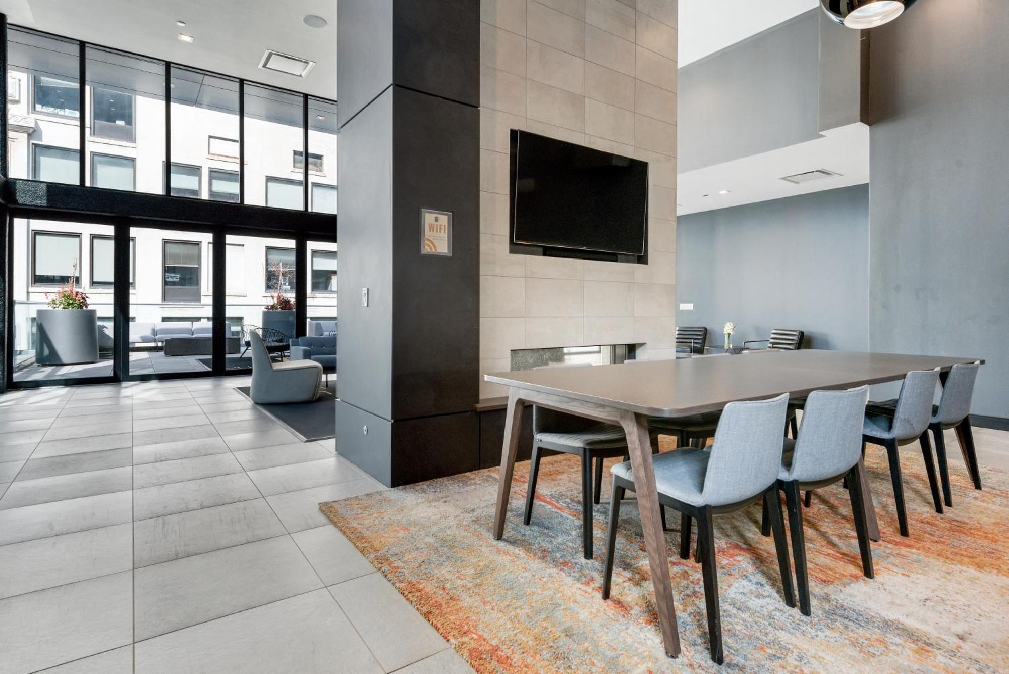 Experience Downtown Chicago At Millennium - Luxury Apartments In The Loop Luaran gambar