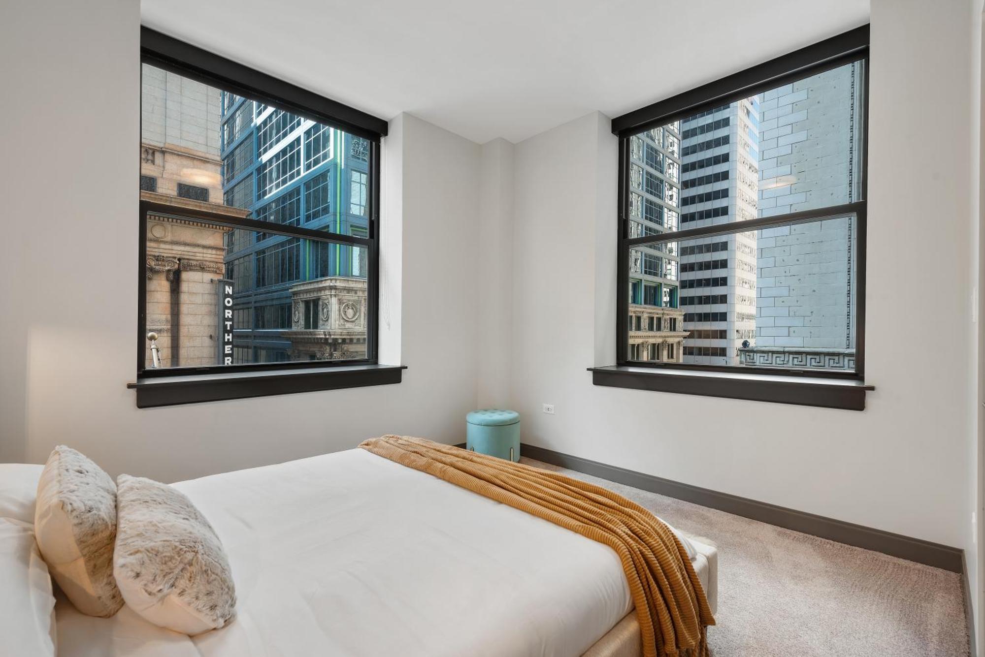 Experience Downtown Chicago At Millennium - Luxury Apartments In The Loop Luaran gambar