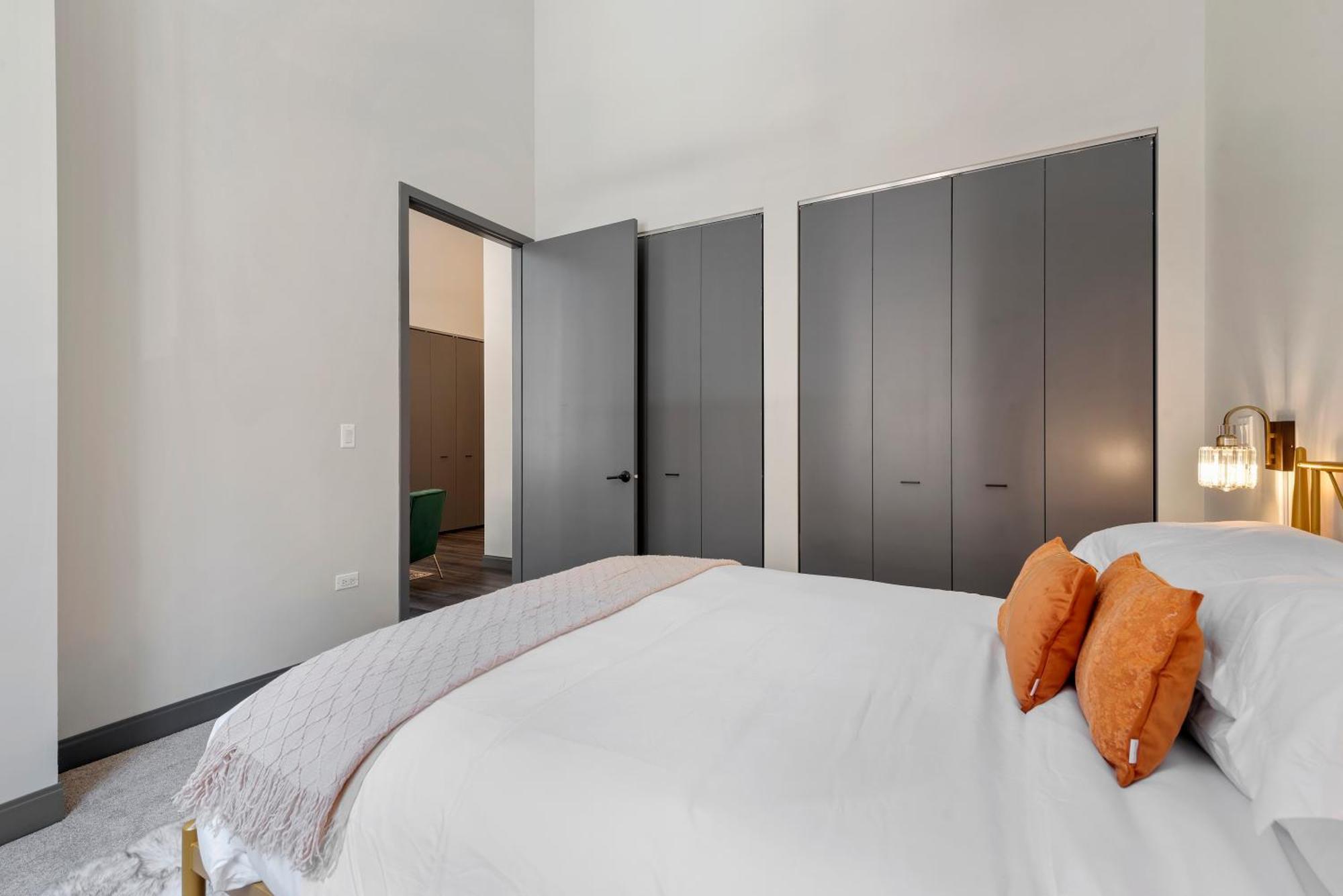 Experience Downtown Chicago At Millennium - Luxury Apartments In The Loop Luaran gambar